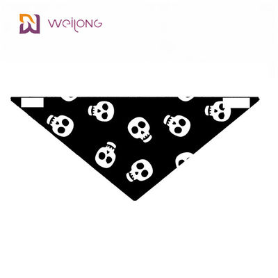 BSCI 할로윈 개 Bandanas 유행 부드러운 삼각형 턱받이 스카프 해골 패턴