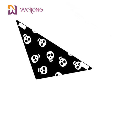 BSCI 할로윈 개 Bandanas 유행 부드러운 삼각형 턱받이 스카프 해골 패턴